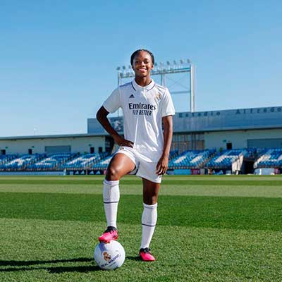 Linda Caicedo, estrella del fútbol que inspira a las nuevas generaciones de mujeres colombianas