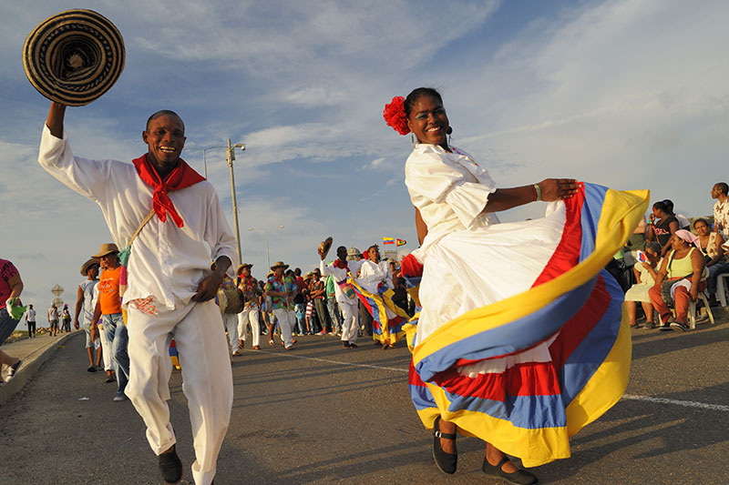 colombianos bailando
