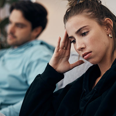 hombre y mujer en relacion toxica