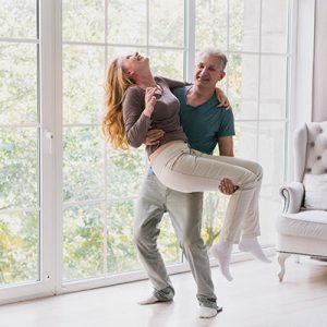 pareja de adultos