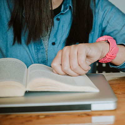 Hábitos saludables para fortalecer el bienestar de los jóvenes